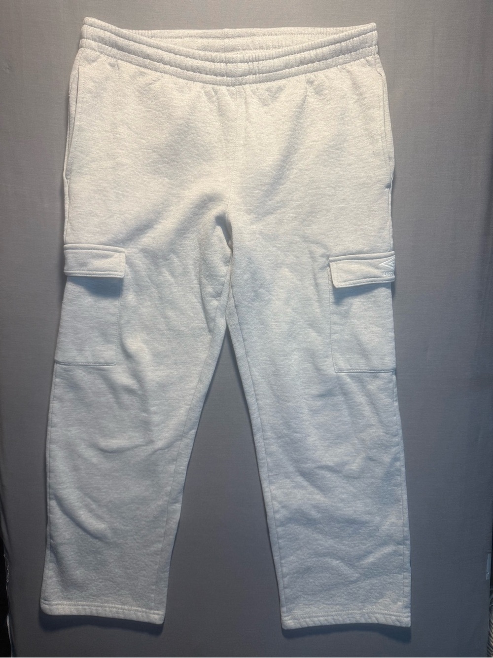 Umbro Light Gray Sweatpants with side pockets. Size Medium
